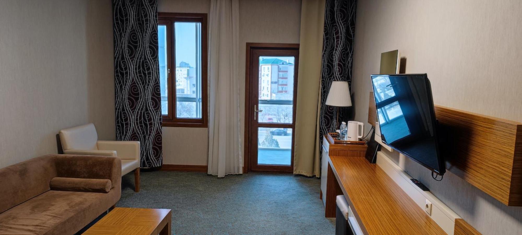 Grand Nur Plaza Hotel Актау Экстерьер фото