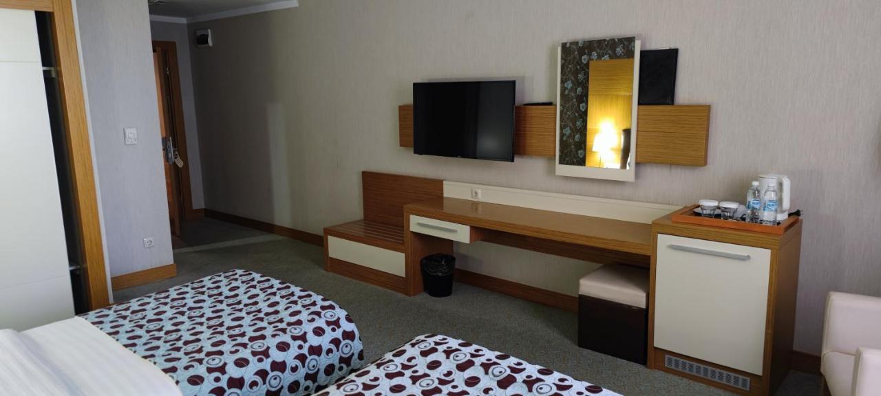 Grand Nur Plaza Hotel Актау Экстерьер фото